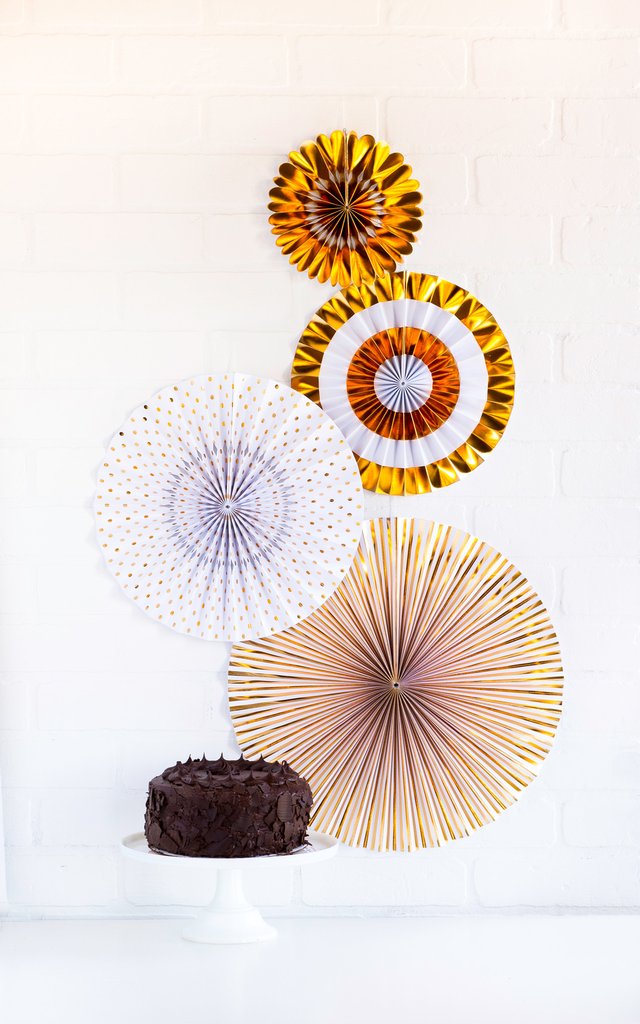 PAPER LOVE PARTY FANS: GOLDEN